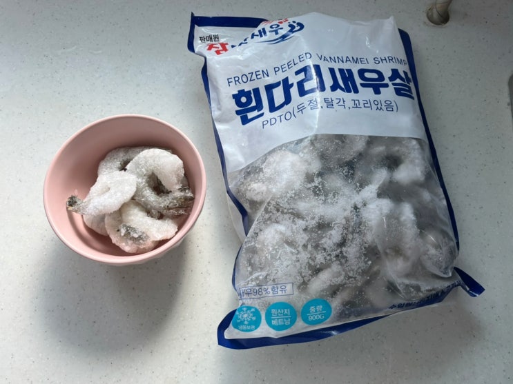 큼직한 탈각새우 냉동깐새우 계란 볶음밥 만들어봤어요 큼직한 탈각새우 냉동깐새우 계란 볶음밥 만들어봤어요