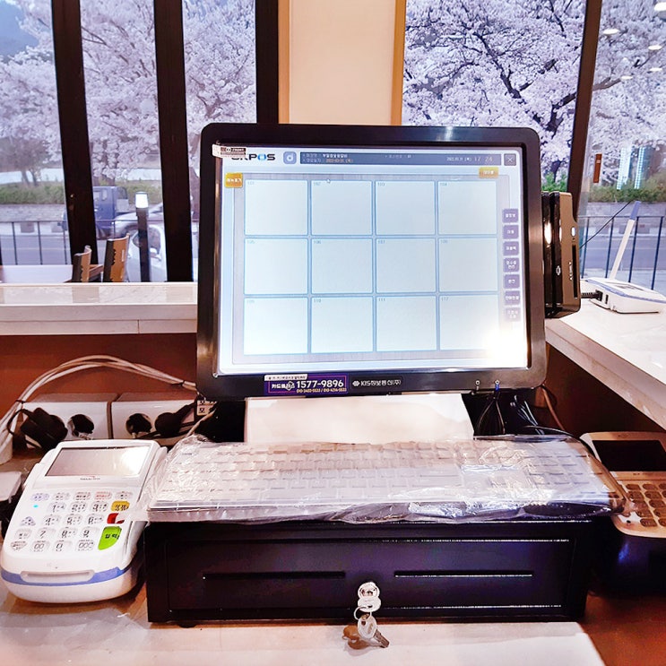  대구 식당 포스기 전문적인 상담과 설치, 관리가 필요하시다면~카드플러스를 찾아주세요!