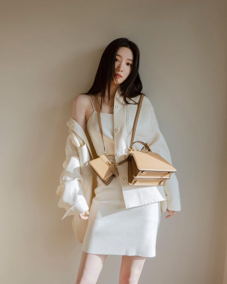 다이아 멤버 정채연, 슬립원피스 입고 어깨 드러내며 늘씬한 몸매에 물오른 성숙미 뽐내 다이아 멤버 정채연, 슬립원피스 입고 어깨 드러내며 늘씬한 몸매에 물오른 성숙미 뽐내