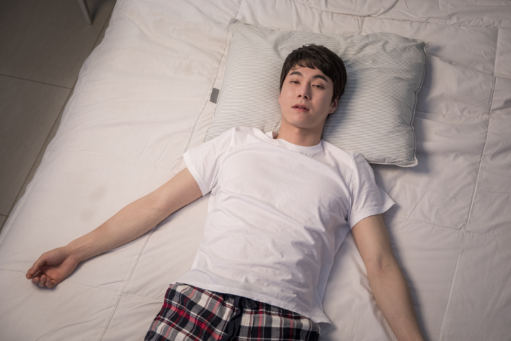 불면증으로 잠이 오지 않을 때 꿀잠 자는 방법 불면증으로 잠이 오지 않을 때 꿀잠 자는 방법