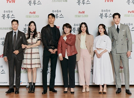 'tvN 드라마' 우리들의 블루스, 7년째 공개 열애 중인 김우빈·신민아 커플 뜨거운 반응