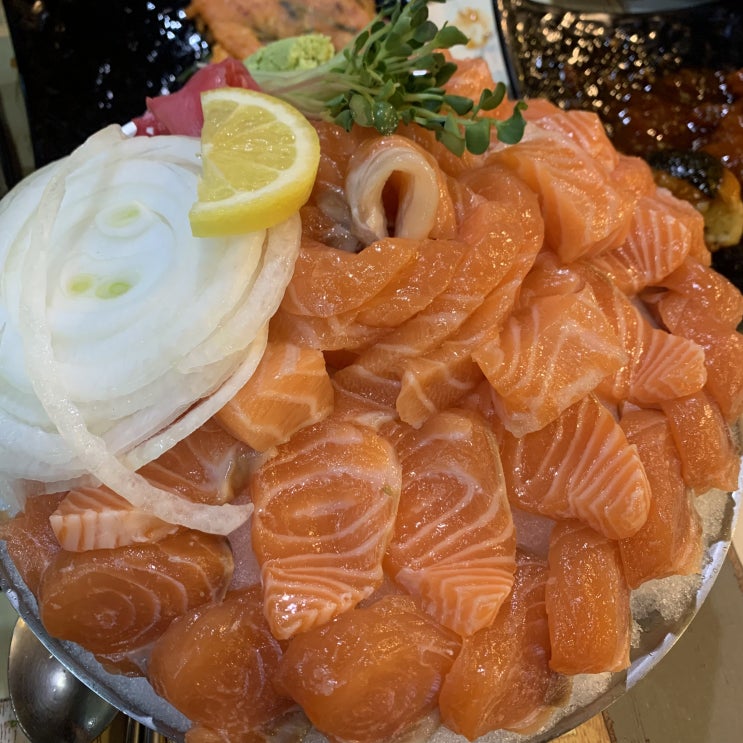 <서울 왕십리역 맛집> 가성비 좋은 왕십리 연어 맛집, "연어왕국 왕십리점" <서울 왕십리역 맛집> 가성비 좋은 왕십리 연어 맛집, "연어왕국 왕십리점"