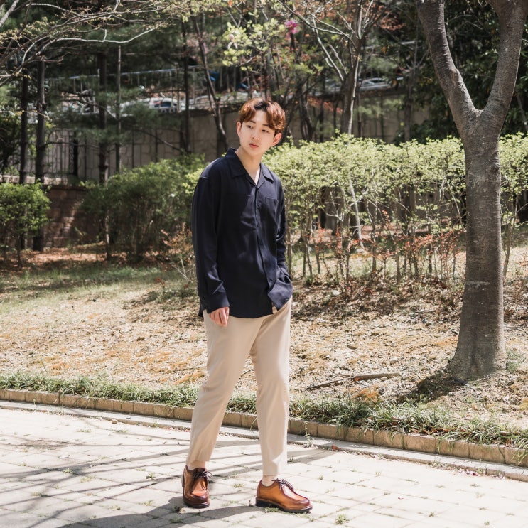  쾌적한 여름 남친룩 아이템, 댄디한 남자 텐셀셔츠 미니멀룩 코디
