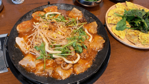  경주 황리단길 맛집 | 쭈꾸미도사 경주성건점 :: 매운음식 생각날 때 가기 좋아 !