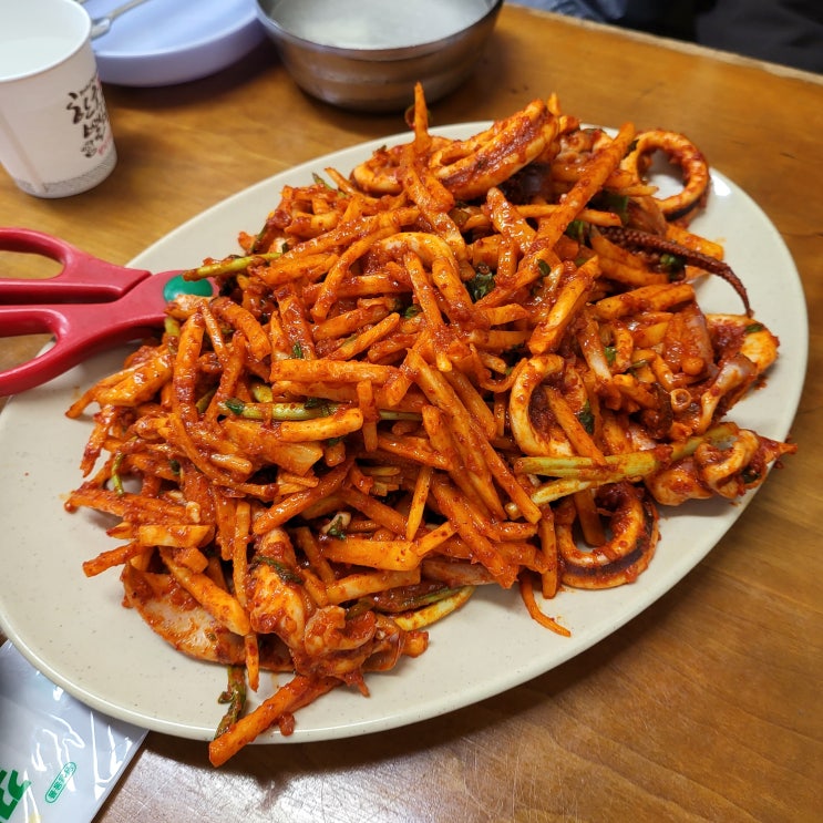  영등포 맛집, 오징어 볶음/무침/순대 줄서서 먹는 여로집!