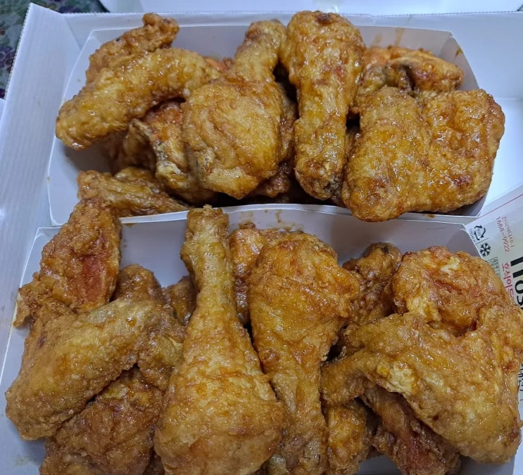  주말 저녁은 치킨 먹어줘야죠