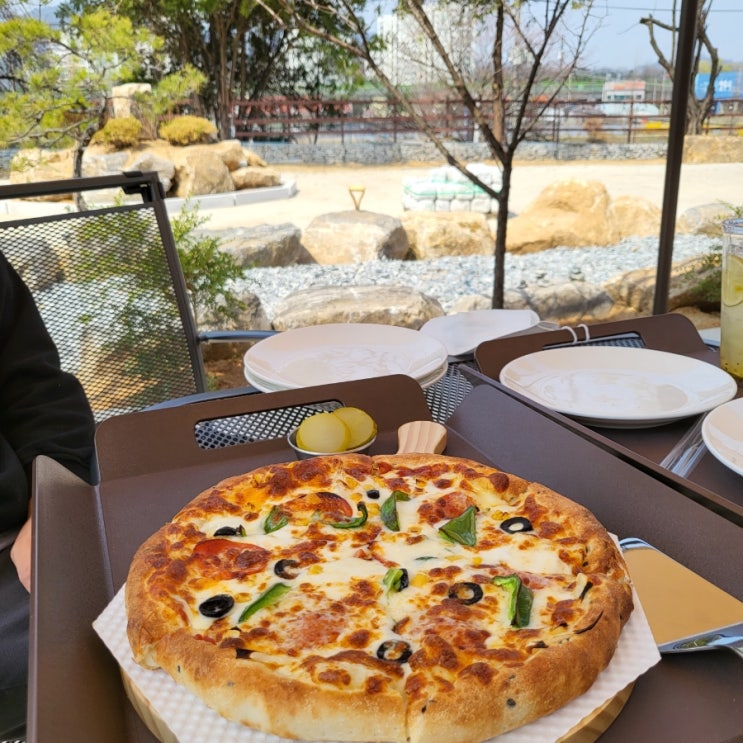  양주 브런치 카페 '투시즌카페' 에서 피자먹고왔어요!! 피자맛집️