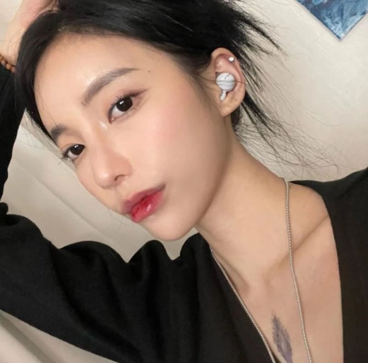 유튜버 나는미도, 한쪽 눈이 실명 수준이라고 안타까운 비밀 공개...BJ 케이와 헤어져 유튜버 나는미도, 한쪽 눈이 실명 수준이라고 안타까운 비밀 공개...BJ 케이와 헤어져