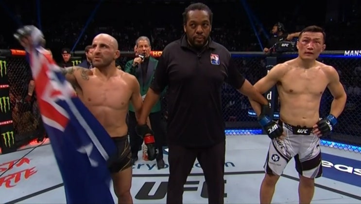  정찬성, 알렉산더 볼카노브스키 상대로 2번째 UFC 타이틀도전에서 4라운드 레프리스탑으로 인한 TKO패