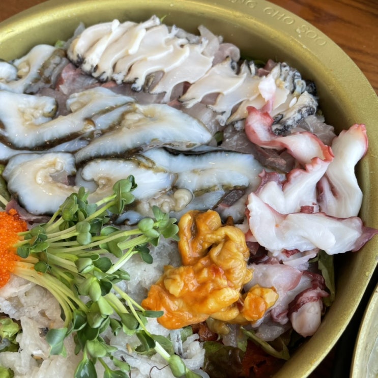  속초 물회 맛집 청초수물회에서 해전물회랑 전복죽! (메뉴, 가격, 웨이팅)
