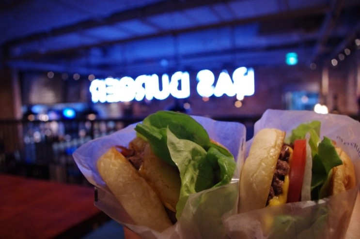  여의도 수제버거 맛집 바스버거 국회의사당점 : 바스버거, 하와이안버거, 초코첵스 쉐이크, 코울슬로