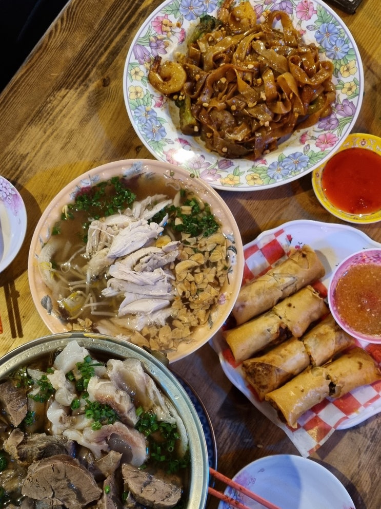  신용산 맛집 투어 라오삐약 솔직후기