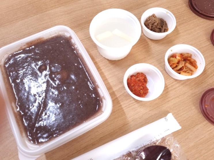  본죽 추천 메뉴 단팥죽 새알심이 쫀득해요.