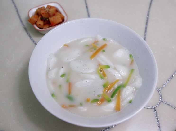  사골육수 신푸드 한우곰탕 간편육수로 떡국 끓이기 뚝딱