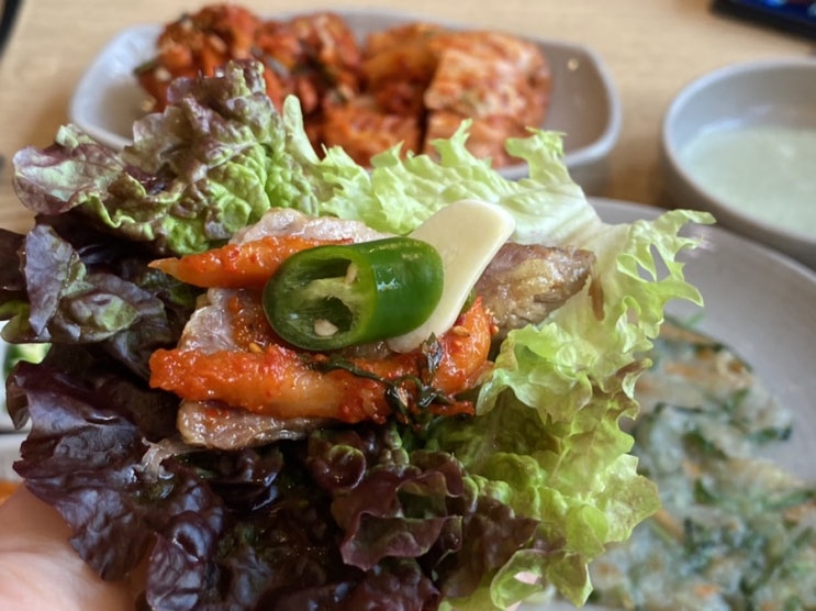  기흥구청맛집 마늘보쌈이 유명한 두메골보쌈칼국수