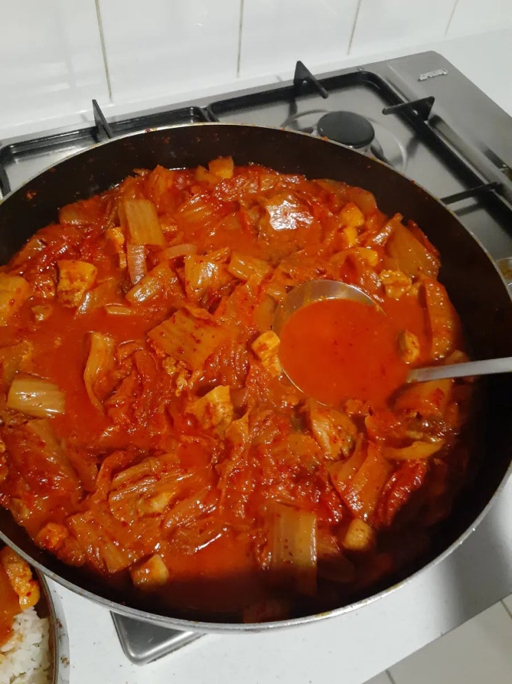  2022. 04. 10 (일) [호주 TAFE 퍼스] 비의 계절 & 김치찌개 & 늘어짐 & 운동