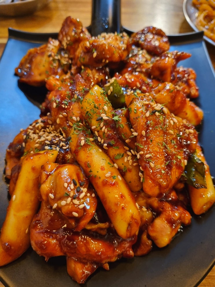  [ 성신여대 맛집 ] 이춘봉인생치킨 : 숯불향 가득한 바베큐 치킨, 여자 셋