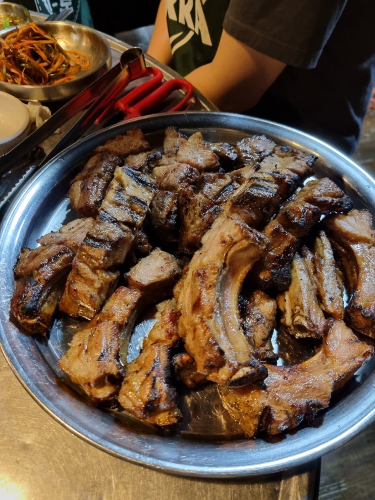  강남구청 맛집 <해몽> 등갈비&목살&라면