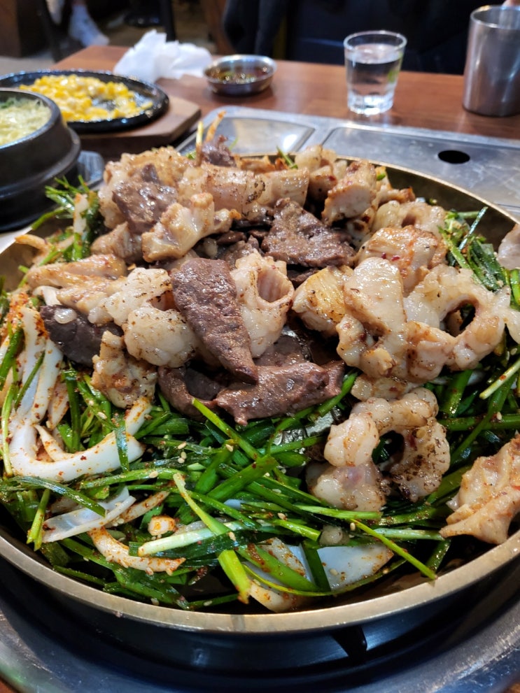  분당서현 - "방짜"에서 양대창으로 하루 마무으리! 양 대창 토시살 막창 특양 다 드루와 이것들이..