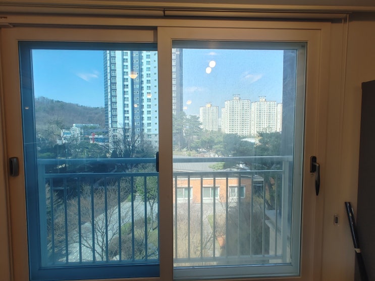  수원 아파트썬팅 정자동 천천동 이목동 아파트 거실창문 열차단썬팅 자외선차단썬팅 단열필름썬팅 시공