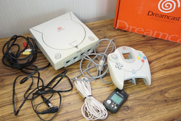  [Dreamcast] 세가 최후의 가정용 콘솔 드림캐스트 HKT-3000 개봉 및 테스트