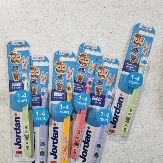 조르단 칫솔 스텝 2단계에서 조르단 버디로 바꿔보았다. 3살, 6살 유아 칫솔 추천. 조르단 칫솔 스텝 2단계에서 조르단 버디로 바꿔보았다. 3살, 6살 유아 칫솔 추천.