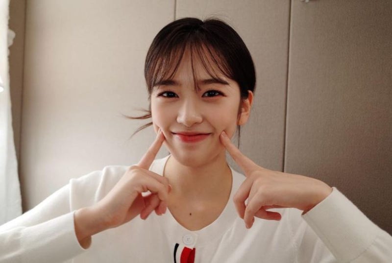 IVE An Yujin Wallpaper: Photo Collection