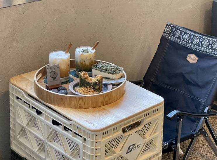 연남동 카페, 벚꽃길 근처 피크닉 감성 모투누이