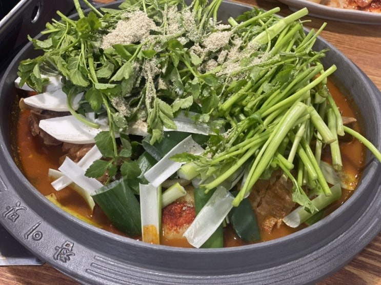  의정부민락2지구 색다른 미나리감자탕 참이맛감자탕