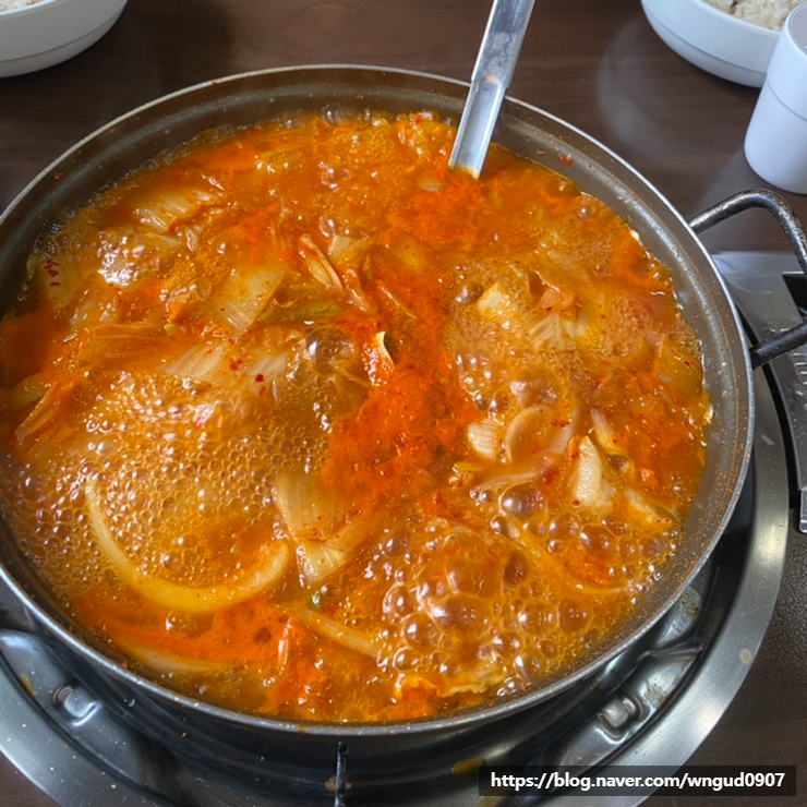  [강남역] 점심 김치찌개, 계란말이 맛보리생돼지김치두루치기 솔직한 후기 (가격)