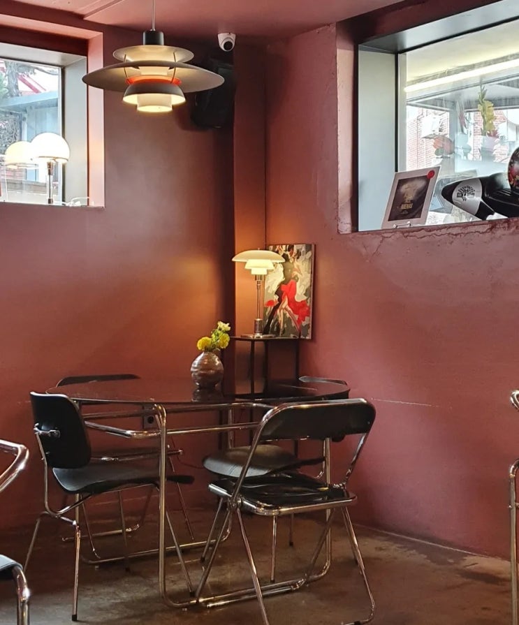 이태원 카페 님부스 커피 NIMBUS COFFEE 감성카페 이태원 카페 님부스 커피 NIMBUS COFFEE 감성카페