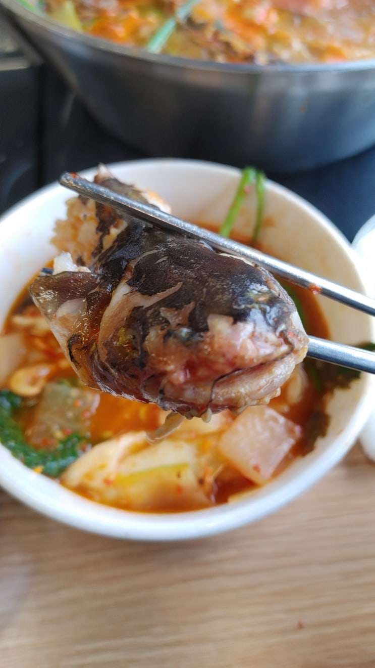  안성 금광면 민물매운탕맛집 쌍동이네 메기참게매운탕, 빠가참게매운탕 내돈내산으로 먹어봤습니다.