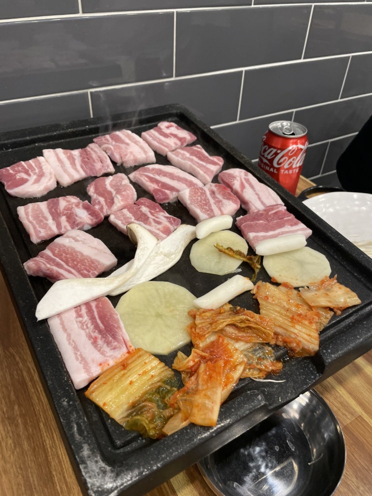  삼겹살 먹방 - 너란녀석은 하루종일 먹을수 있어 - 중랑구/양원지구/망우동/양원역/양원삼겹살/볶음밥/돌판/파채/김치/해물된장찌개/버섯구이/승진턱