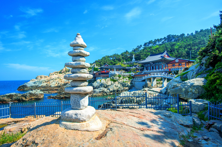  푸른바다와 함께 산책하기 좋은 부산 기장 가볼만한곳 해동 용궁사