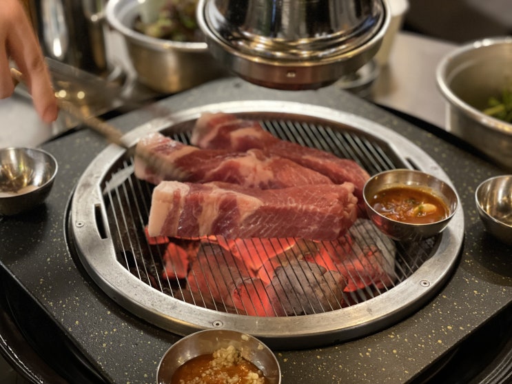  [사당 삼겹살] 사당돈 / 숙성 돼지고기 전문점