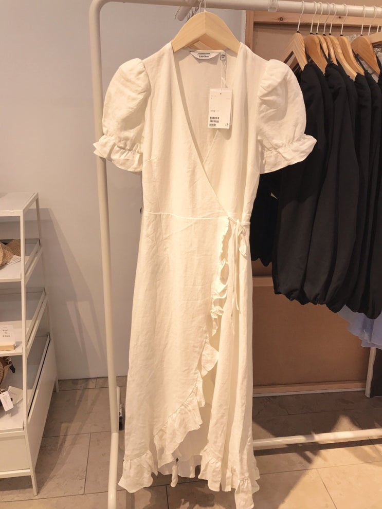  (삼성역 코엑스) 앤아더스토리즈 화이트원피스 화이트 블라우스