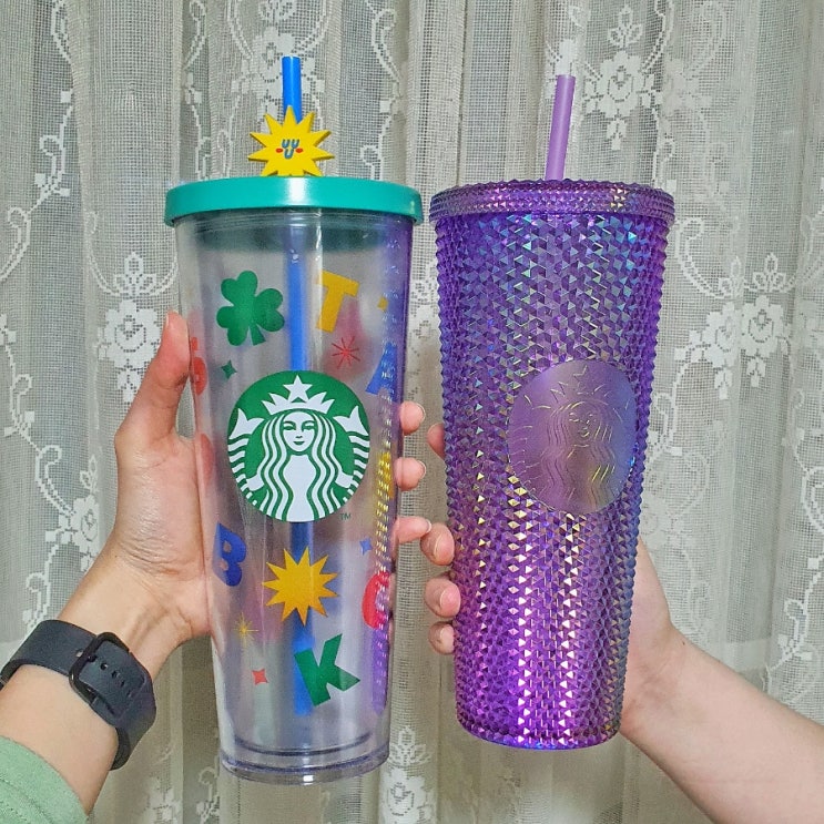 스타벅스 서머 스터드 퍼플 홀로그램 콜드컵 710ml (2022 서머 1 MD / 2022 여름 MD) 리뷰! 스타벅스 서머 스터드 퍼플 홀로그램 콜드컵 710ml (2022 서머 1 MD / 2022 여름 MD) 리뷰!