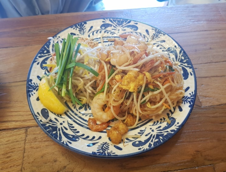  강남 맛집 파파야리프 : 드렁큰 파스타, 멘보샤, 팟 타이 후기