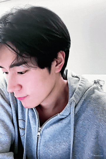  박서함 컷트 전후.twt
