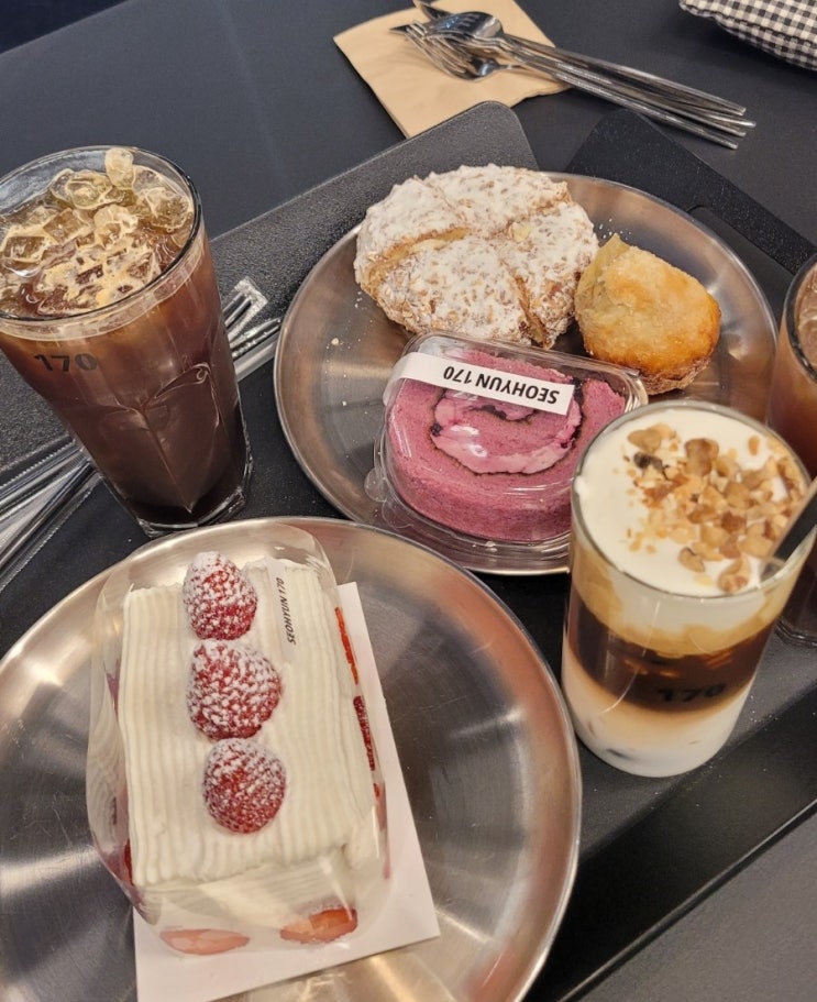  (분당/서현) 서현 170 - 서현역 부근 신상 대형 베이커리 카페/ 주차방법, 메뉴추천/ 빵이 맛있당!(내돈내산)