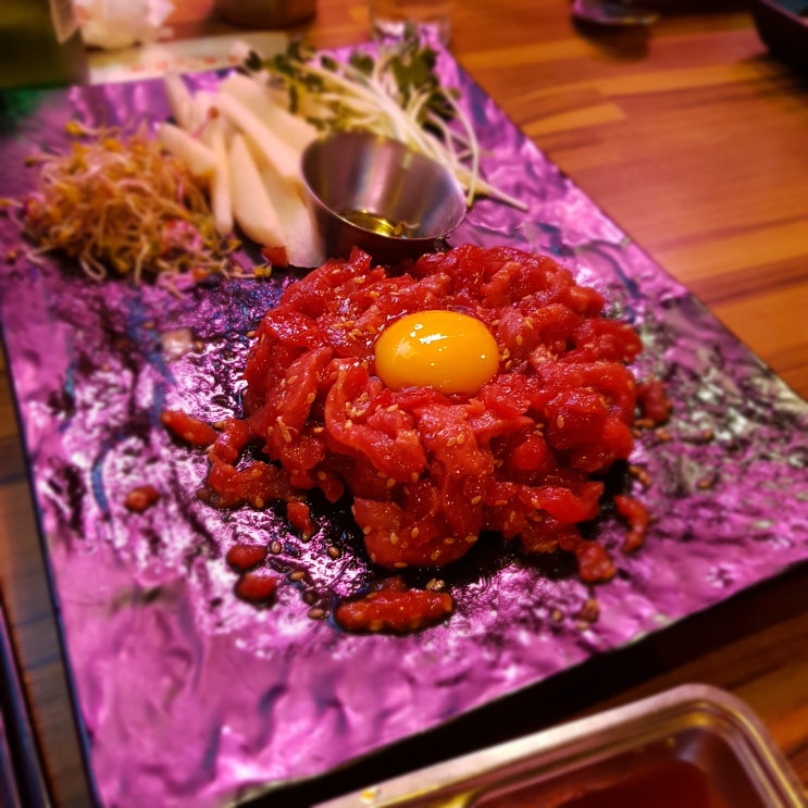  신논현 무한리필 맛집 육회반한연어