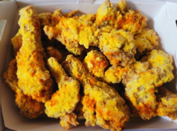  bbq 치킨 중 크런치 버터 치킨, 황금올리븐반 배달시켜 먹어보았다.