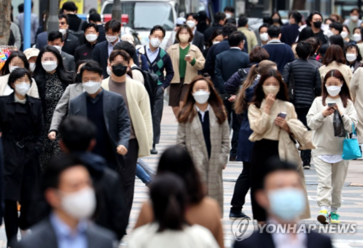 드디어! "2년1개월만 거리두기 전면해제…다음주부터 인원·시간 제한없다(종합)"