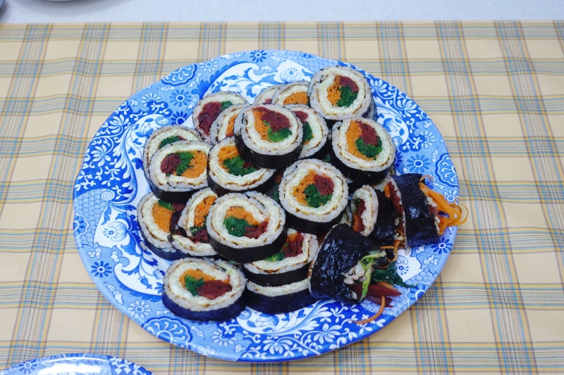 밥은 거들 뿐! 다이어트 양배추 계란 김밥 만들기, 든든한 키토김밥 레시피