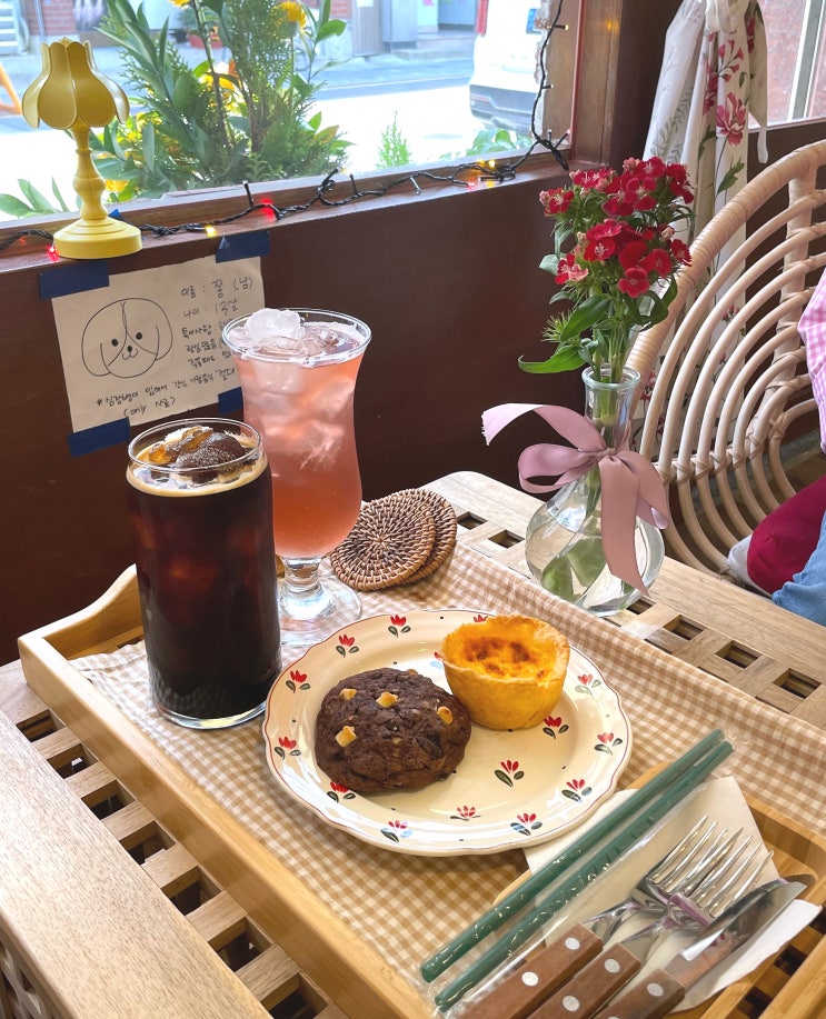 [Cafe] 댕리단커피 :: 댕리단길 가성비 좋은 애견동반 & 감성 카페 (안양 디저트 카페, 댕리단길 카페, 안양1번가 카페)