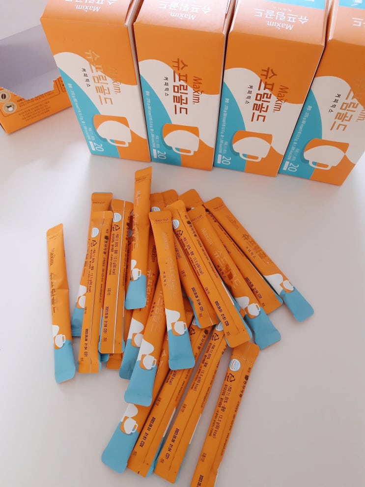  나른한 오후의 필수템 박서준커피 <맥심 슈프림골드>