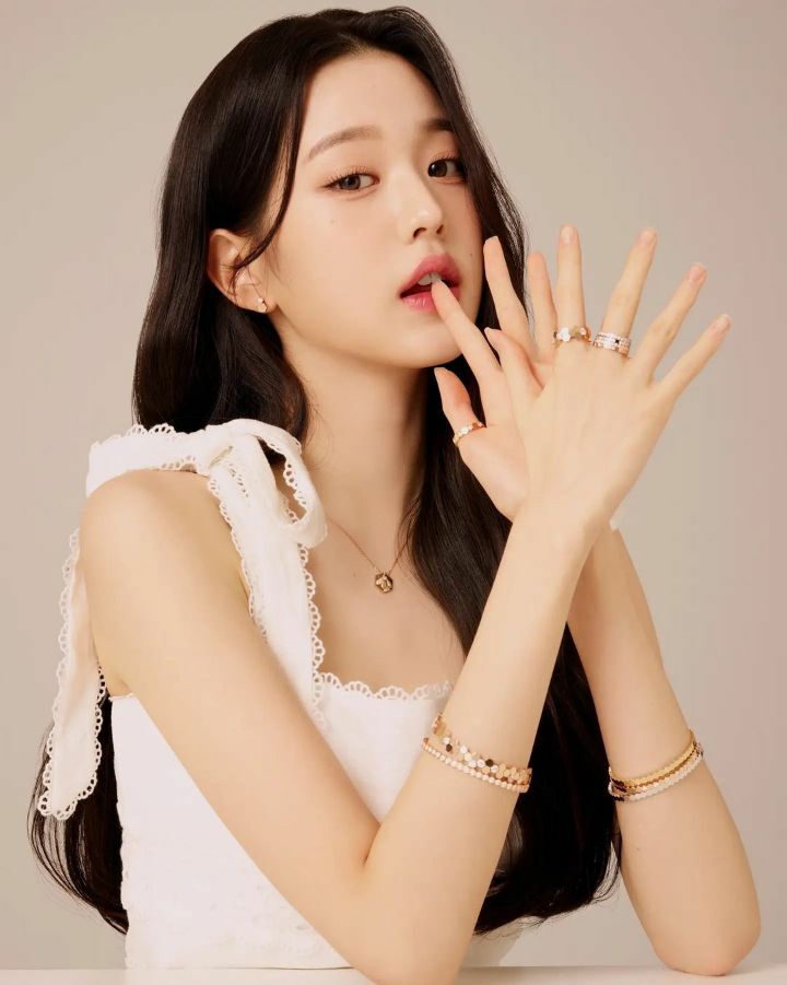  영앤리치프리티걸 아이브 장원영 쇼메 쥬얼리 화보