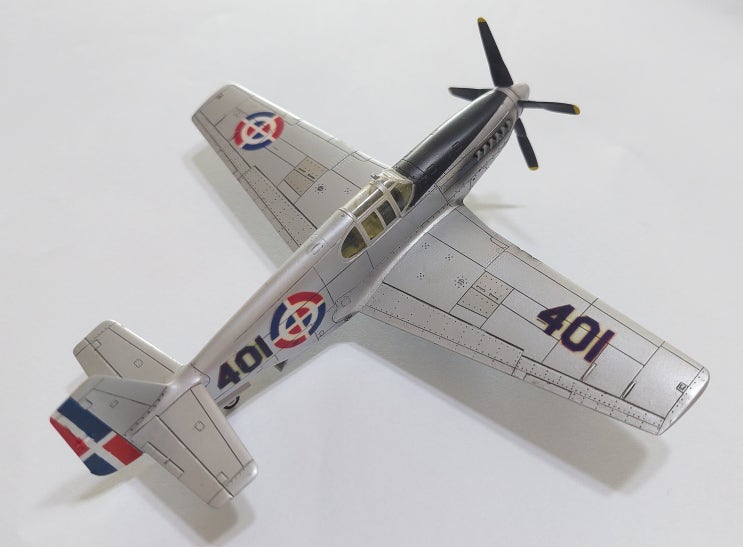  아카데미과학 1/72 P-51B 머스탱 [2012년 제작]