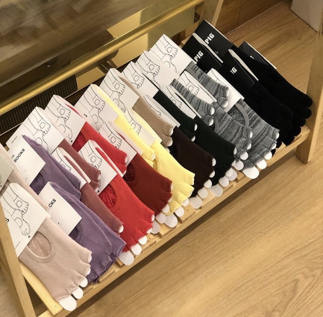  전주필라테스, 코코필라테스할때 토삭스가 꼭 필요한가요? ( 토삭스의 종류와 효과 )
