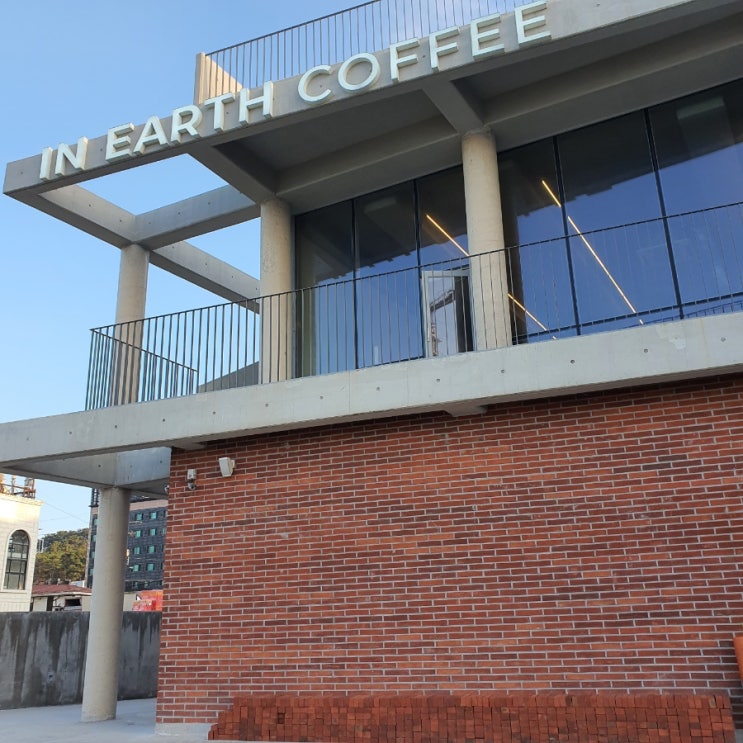  [울산 카페]대왕암 일산지카페 오션뷰 인얼스커피 IN EARTH COFFEE